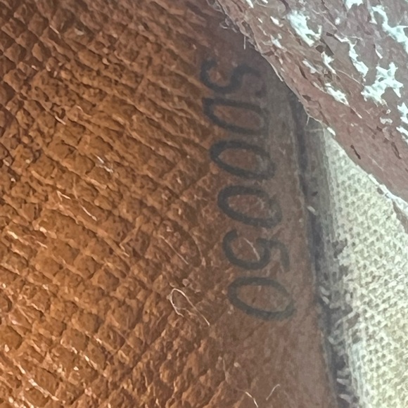 LV Monogram Wallet - Picture 14 of 15